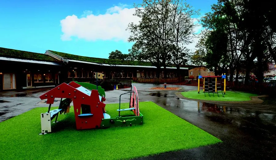 Cour de récréation de l'école Kergomard à Besançon