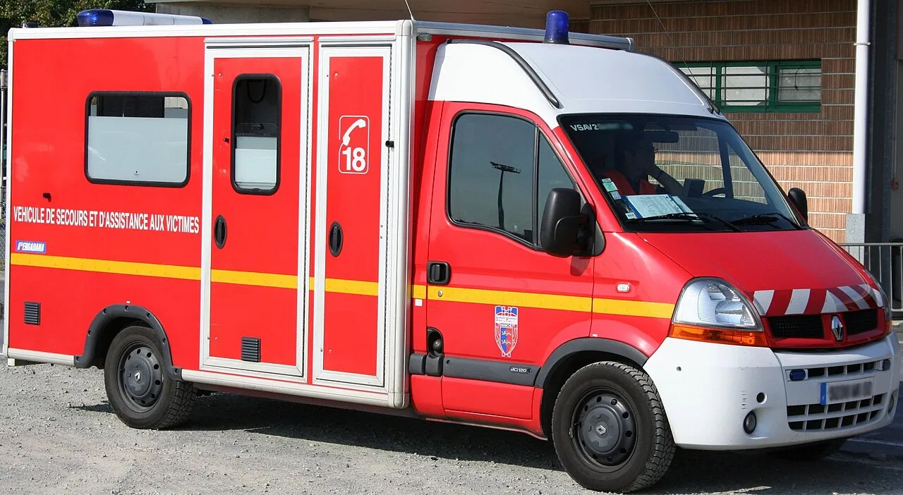 Véhicule de secours des pompiers
