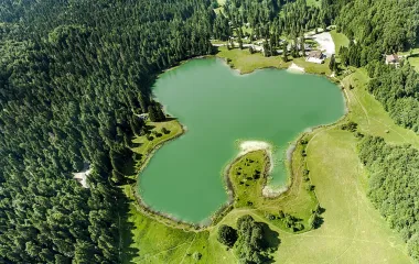 Vue aérienne du Lac Genin (01)
