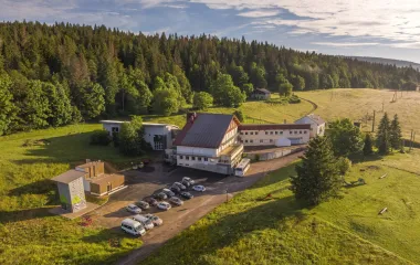Vue aérienne Ecole des Neiges Lamoura
