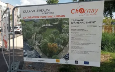 Panneau de chantier du parc urbain de Charnay les Macon