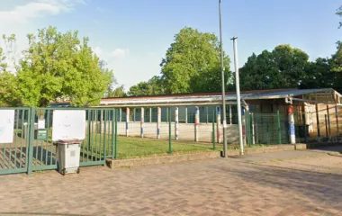 vue extérieure de l'école maternelle des blanches fleurs de Beaune
