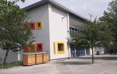 vue extérieure école maternelle Kennedy à Besançon